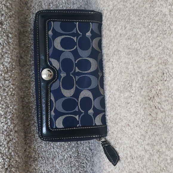 Coach monogram zippy wallet - Picture 1 of 8